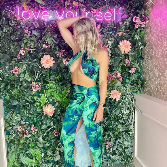 Runaway the Label Matching Set - Picture 3 of 3